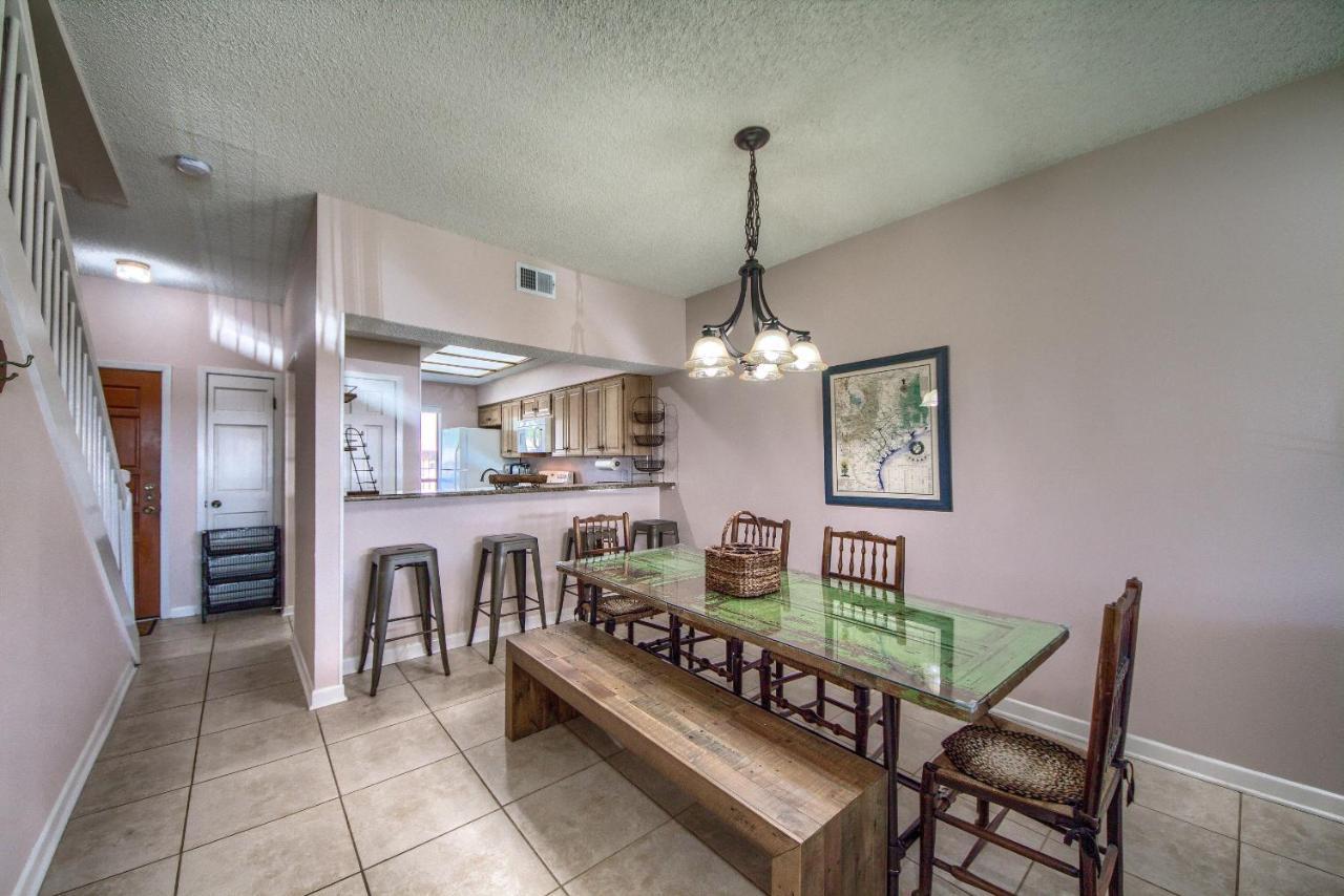 The Iron Cactus Condo On The Comal Cw C102 New Braunfels Ngoại thất bức ảnh
