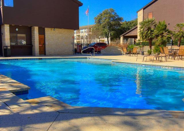 The Iron Cactus Condo On The Comal Cw C102 New Braunfels Ngoại thất bức ảnh