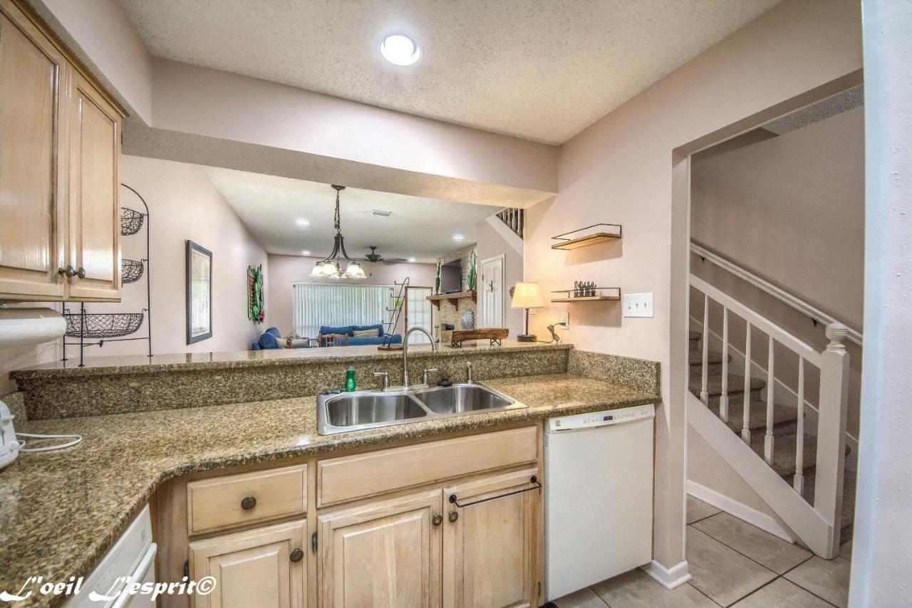 The Iron Cactus Condo On The Comal Cw C102 New Braunfels Ngoại thất bức ảnh