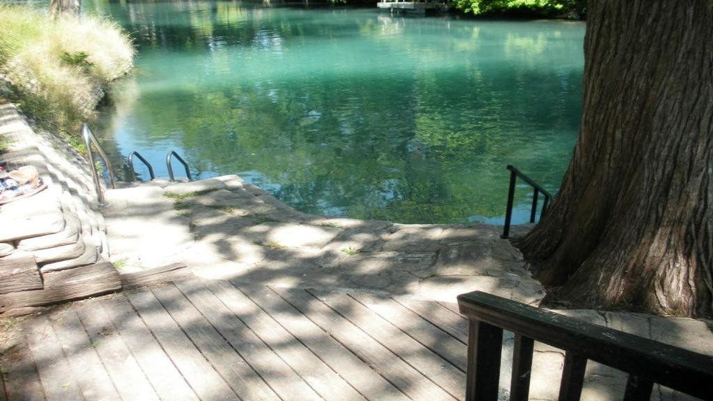 The Iron Cactus Condo On The Comal Cw C102 New Braunfels Ngoại thất bức ảnh