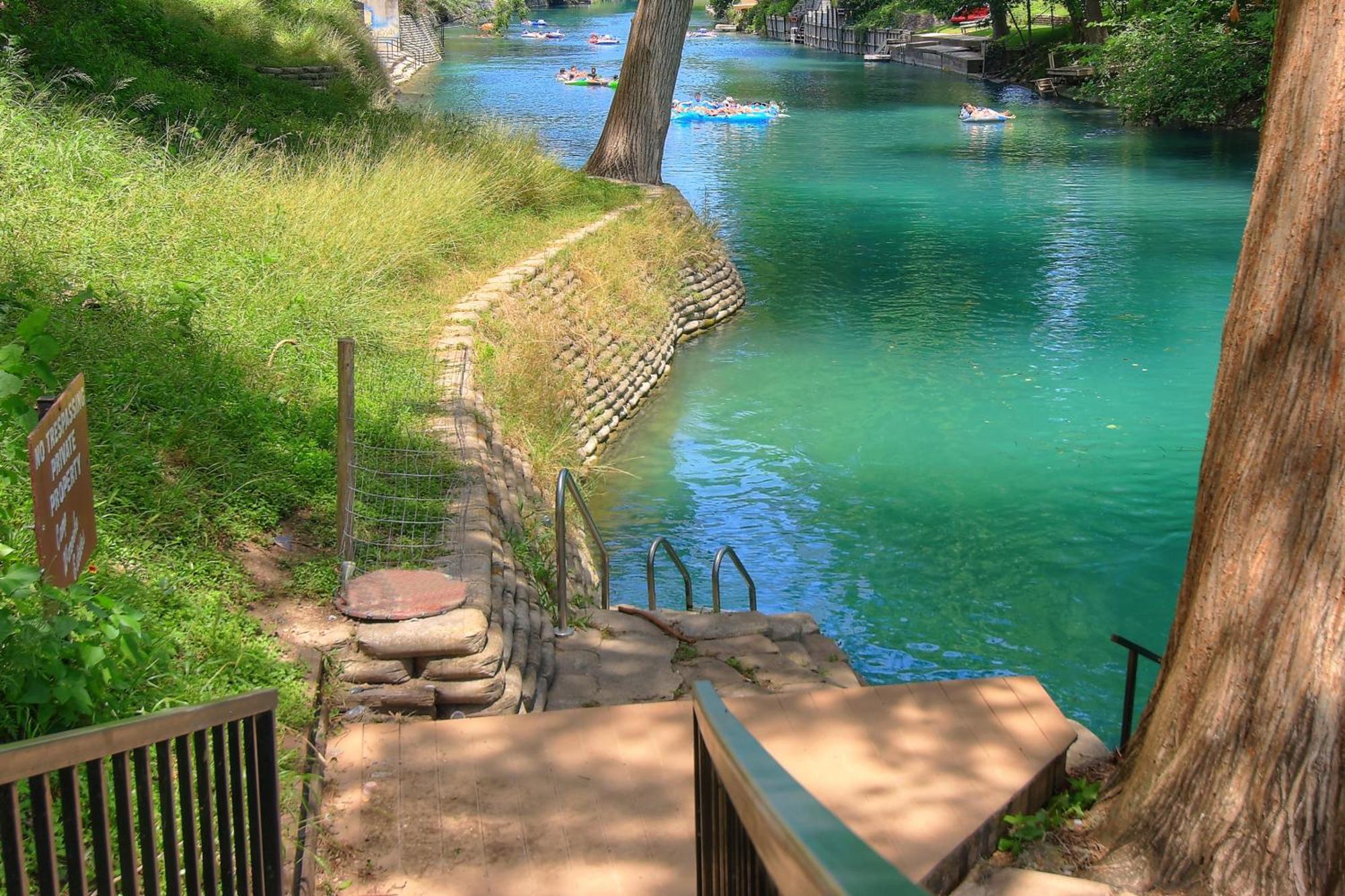 The Iron Cactus Condo On The Comal Cw C102 New Braunfels Ngoại thất bức ảnh